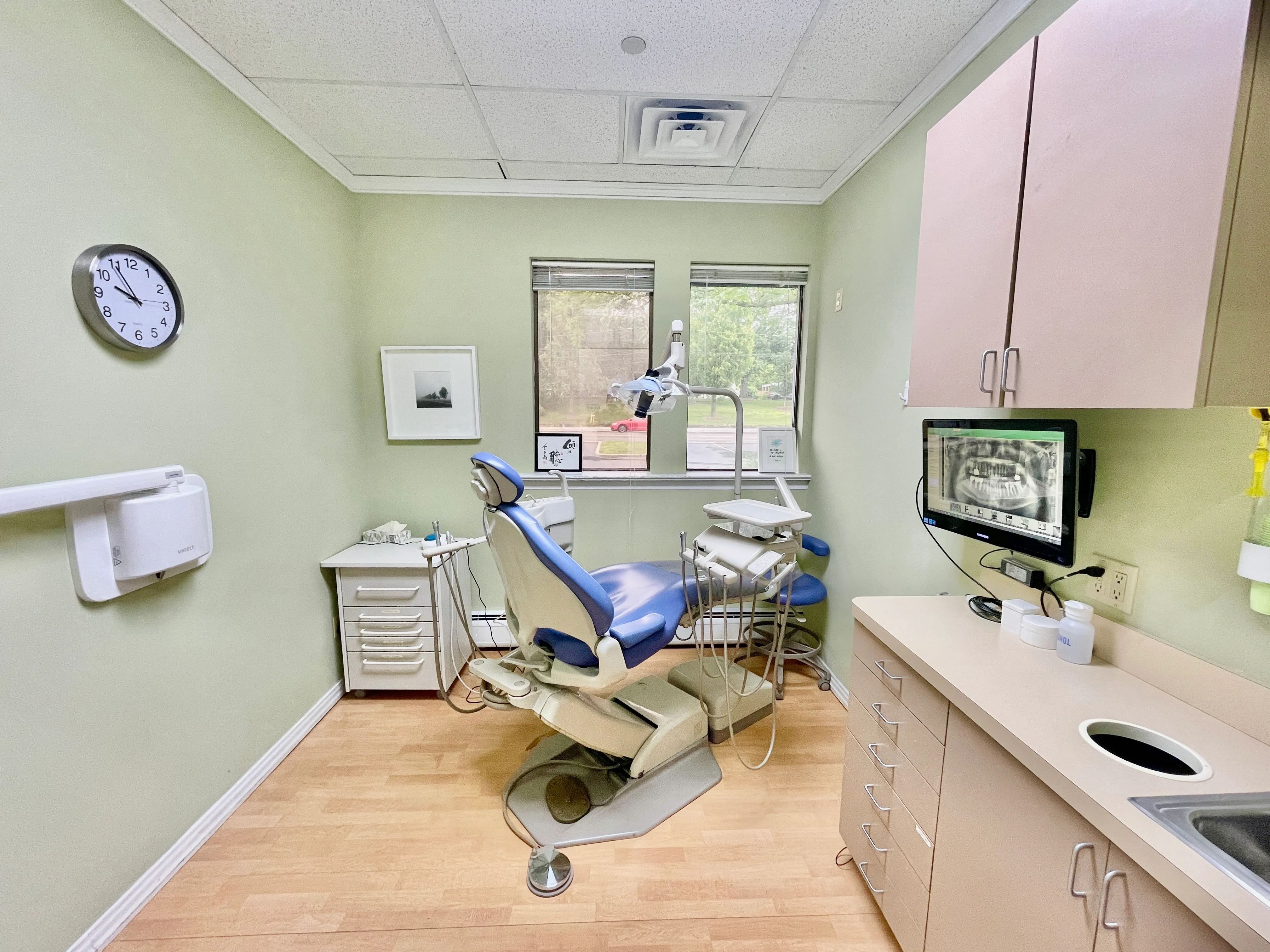 Kim Dental office in Paramus